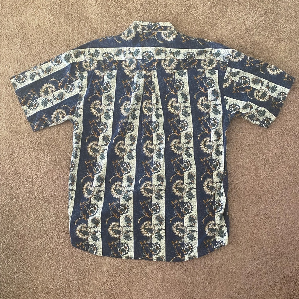 Natural Issue Button Up - Picture 2 of 3